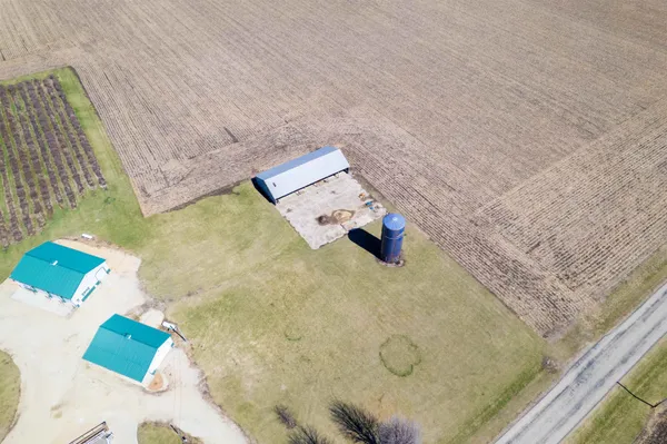 $390,000 | 3405 South White Rock Road, Rochelle, IL 61068