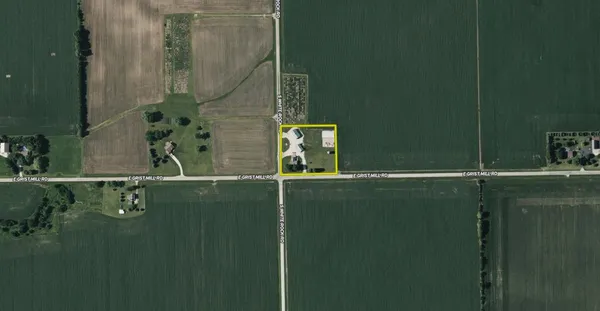 $390,000 | 3405 South White Rock Road, Rochelle, IL 61068