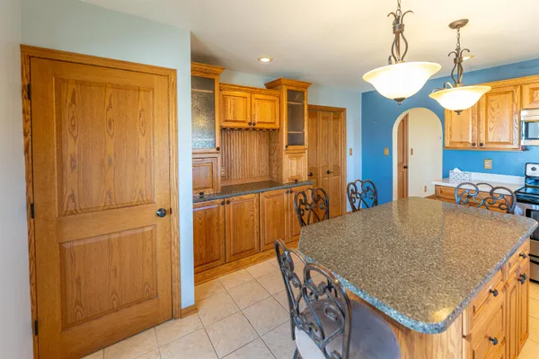 $390,000 | 3405 South White Rock Road, Rochelle, IL 61068