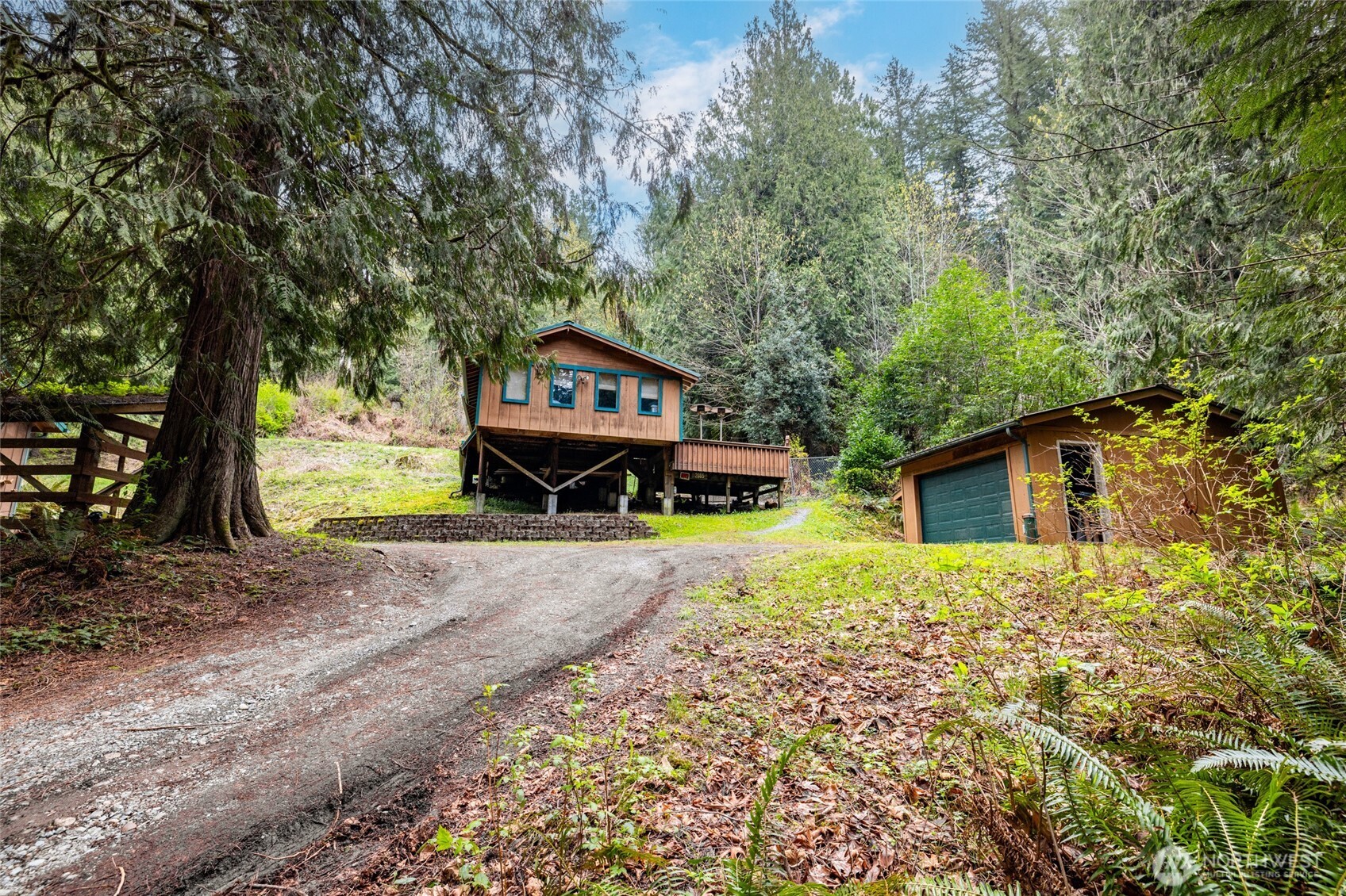 2085 Butler Creek Road Sedro-Woolley, WA 98284 - Photo 2 of 38