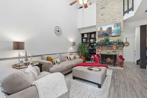 $2,100 | 10819 Crown Colony Drive, Unit 33, Austin, TX 78747