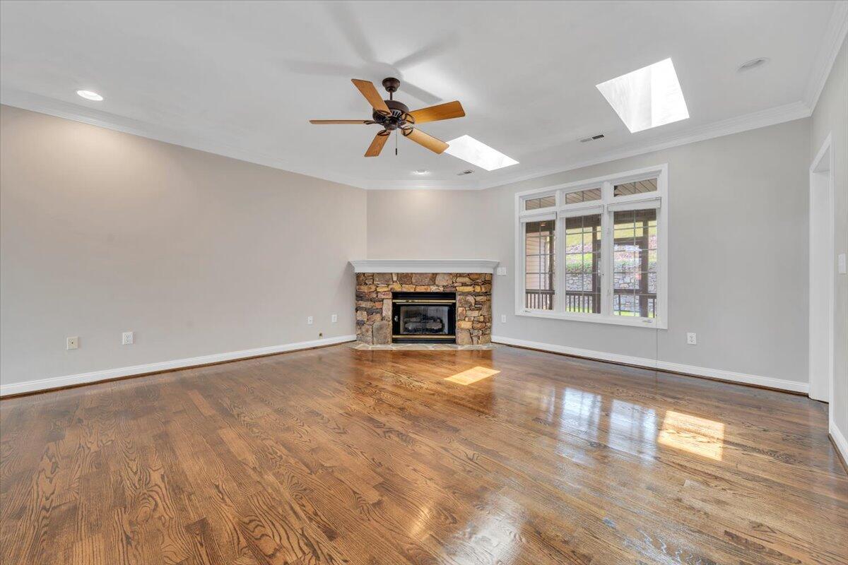 2512 Oak Ridge Lane Salem, VA 24153 - Photo 11 of 49 13-MIB03050
