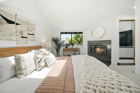 $1,098,000 | 3 Windward Hill, Oakland, CA 94618