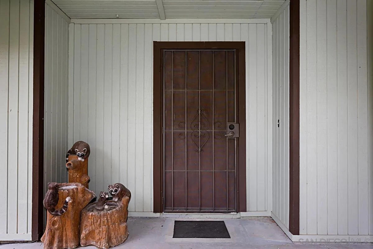 12759 Claire Drive Poway, CA 92064 - Photo 6 of 40