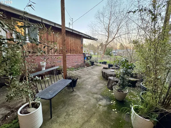 $465,000 | 805 River Road, Eugene, OR 97404