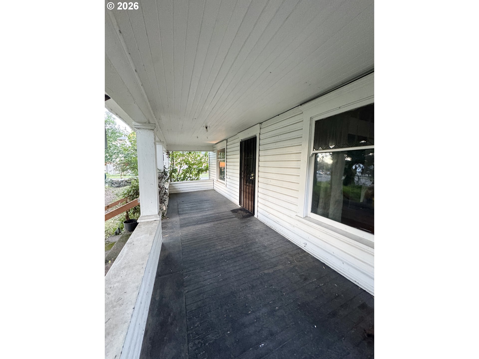 805 River Road Eugene, OR 97404 - Photo 3 of 45 Covered Porch