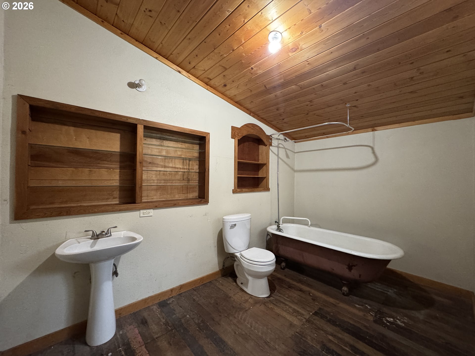 805 River Road Eugene, OR 97404 - Photo 34 of 45 Studio