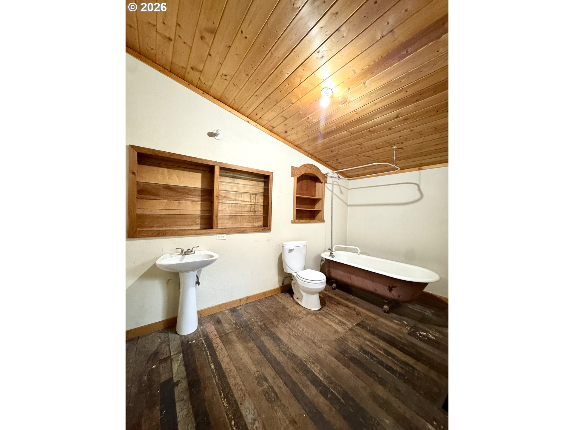 805 River Road Eugene, OR 97404 - Photo 35 of 45 Studio