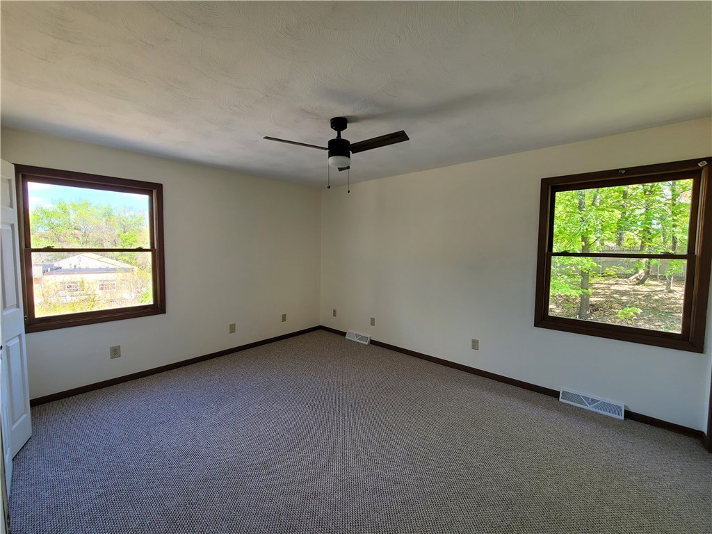 1000 Post Road Warwick, RI 02888 - Photo 8 of 18