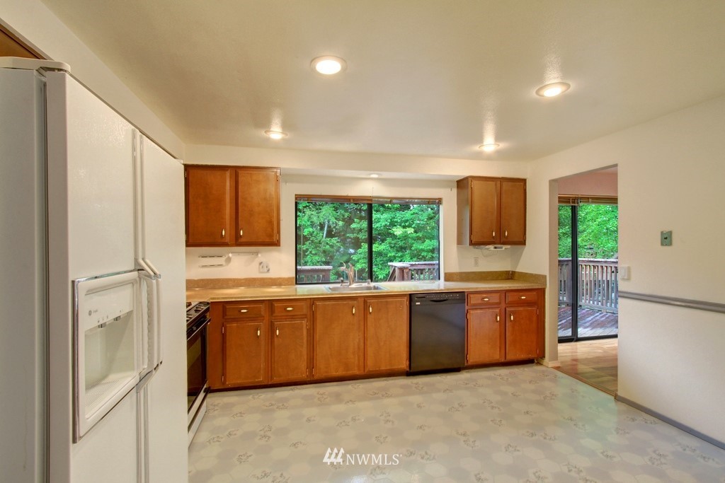 16626 158th Place Southeast Renton, WA 98058 - Photo 7 of 22 Gallery Image 7