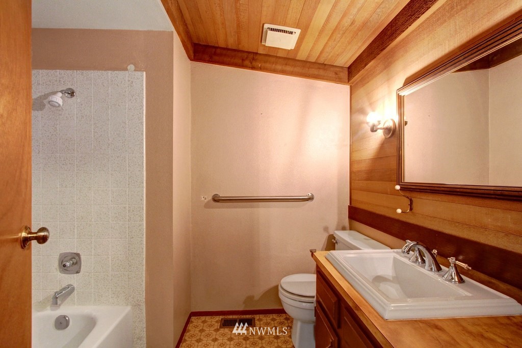 16626 158th Place Southeast Renton, WA 98058 - Photo 10 of 22 Gallery Image 10