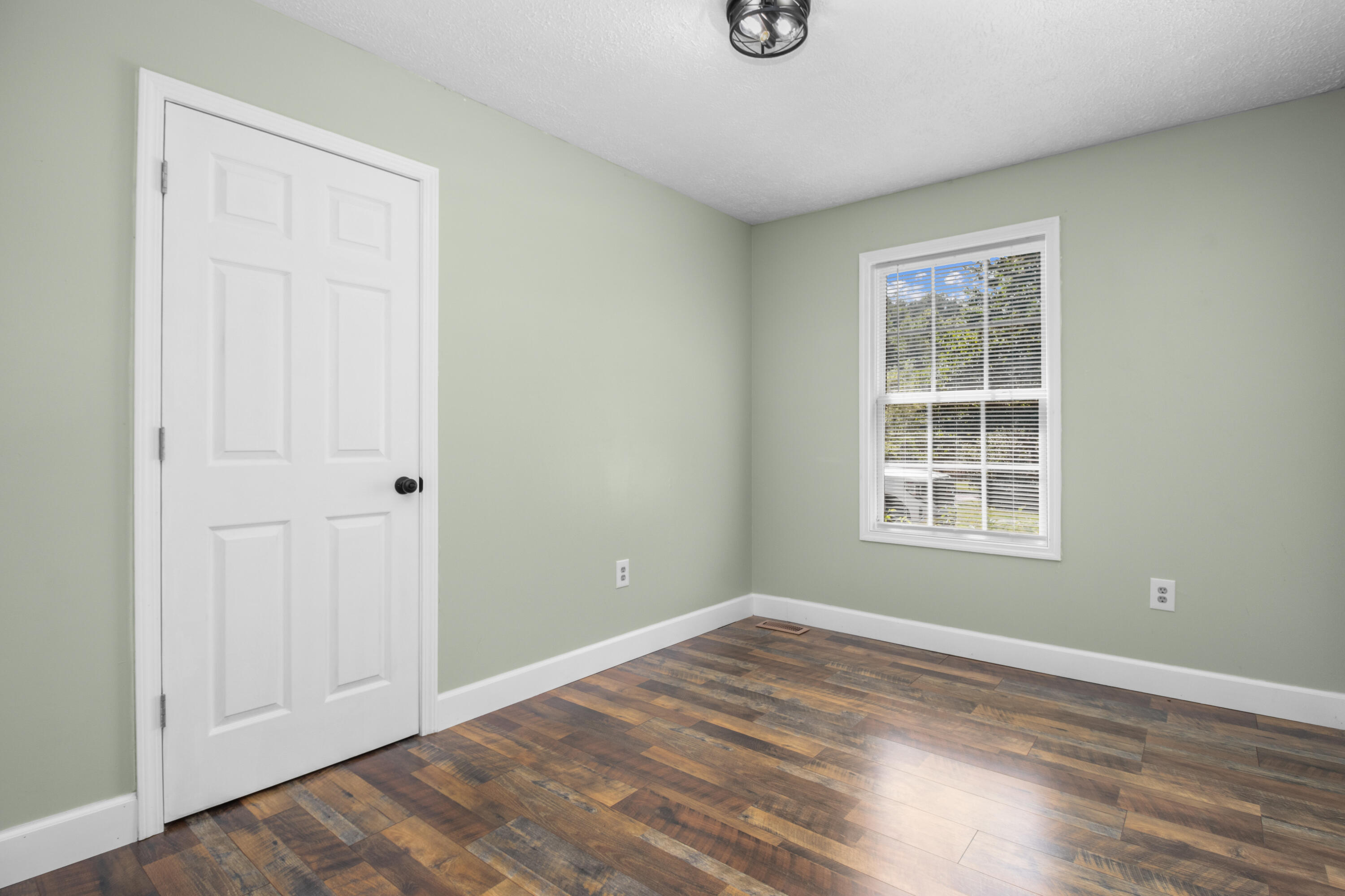 48 Crescent Road Manchester, KY 40962 - Photo 14 of 23 TAJ-LV-2495