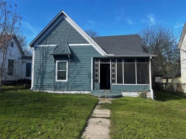 $87,500 | 925 West Nelson Street, Denison, TX 75020