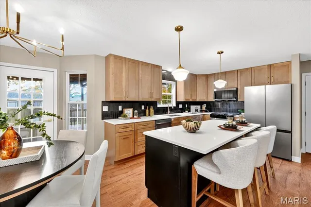 $389,900 | 607 Shamrock Drive, O'Fallon, IL 62269