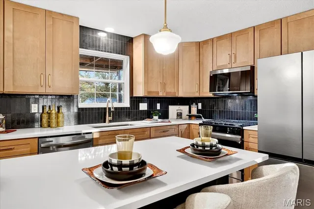 $389,900 | 607 Shamrock Drive, O'Fallon, IL 62269