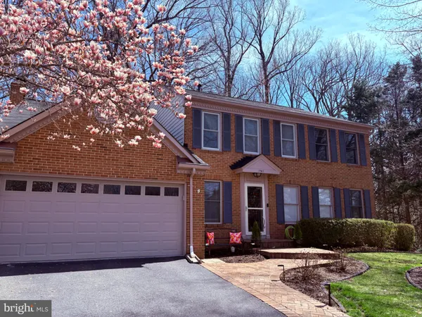 $989,900 | 7917 Donegal Lane, Springfield, VA 22153