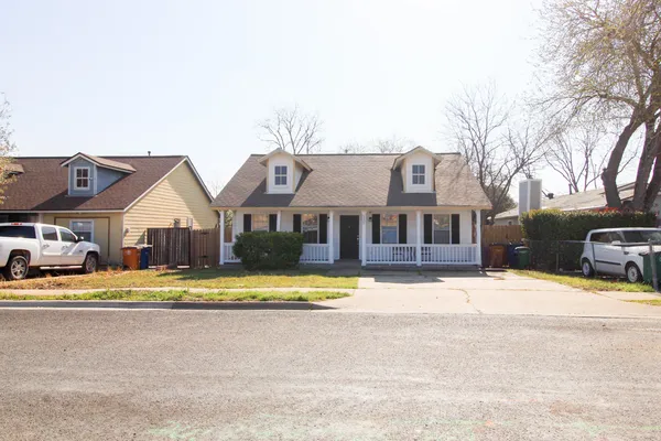 $1,900 | 6907 Stonleigh Place, Austin, TX 78744