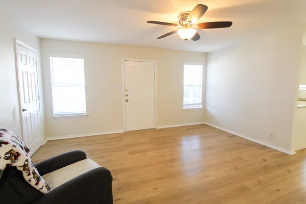 $1,900 | 6907 Stonleigh Place, Austin, TX 78744