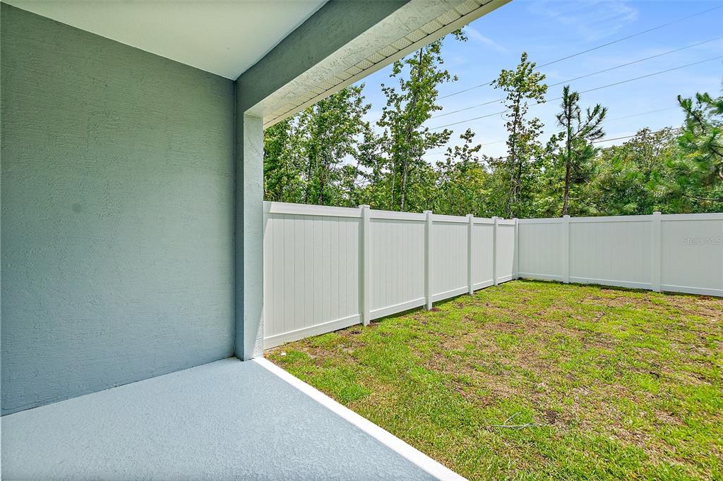 13 Karas Trail Palm Coast, FL 32164 - Photo 33 of 37 a view of a backyard