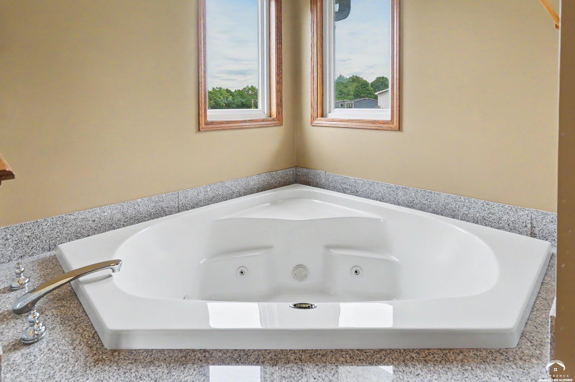 801 North 900 Road Lawrence, KS 66047 - Photo 27 of 61