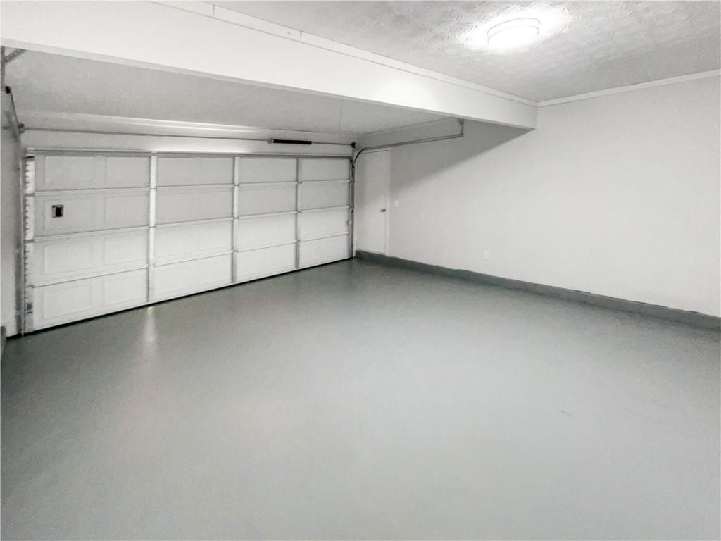 24 Chelsea Lane Grantville, GA 30220 - Photo 18 of 20 a view of a garage