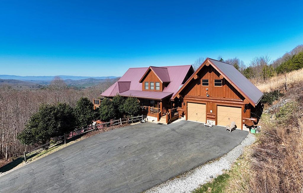 103 Wisteria Drive Murphy, NC 28906 - Photo 6 of 62 a front view of a house with a yard