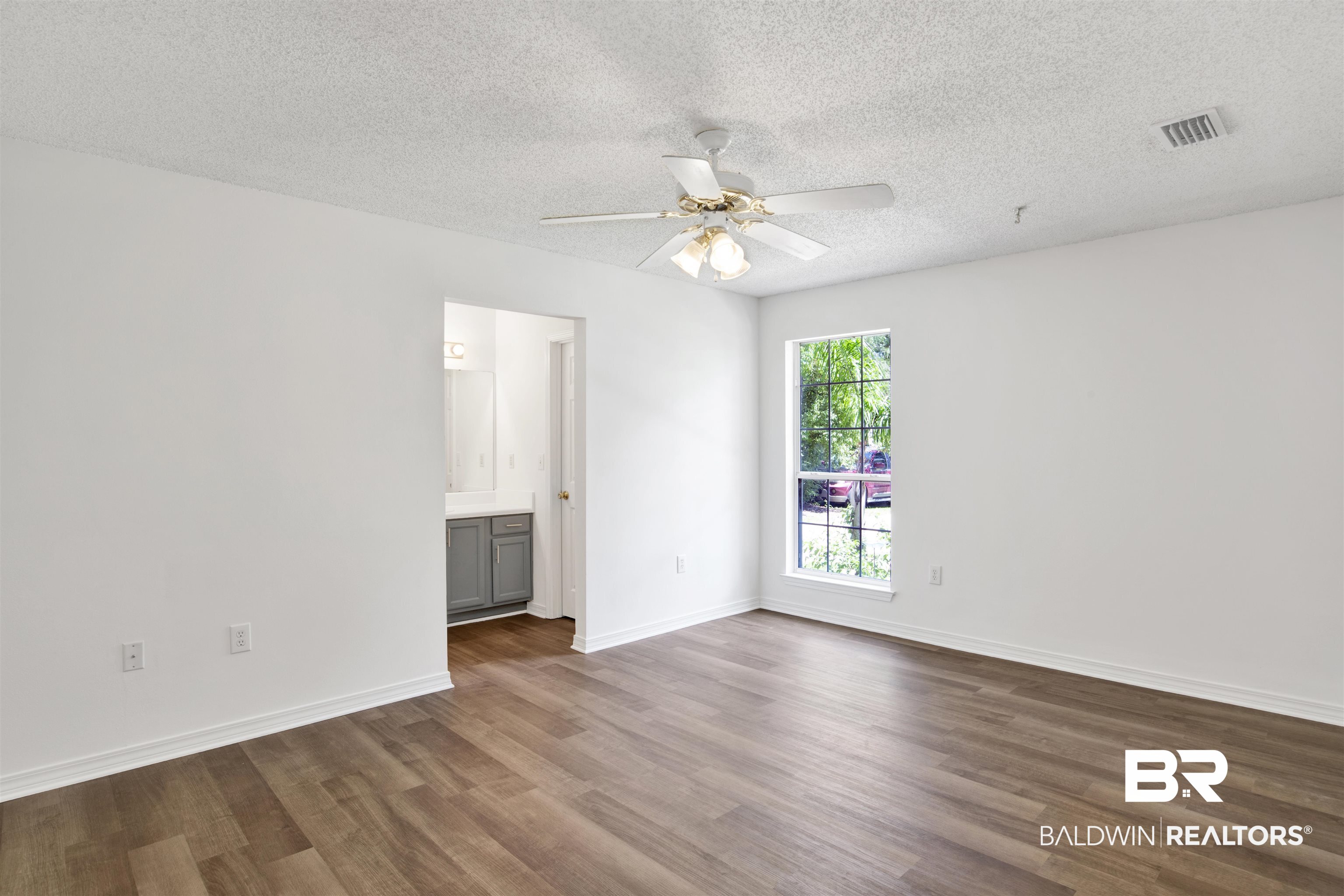 403 Hamilton Boulevard Foley, AL 36535 - Photo 11 of 18