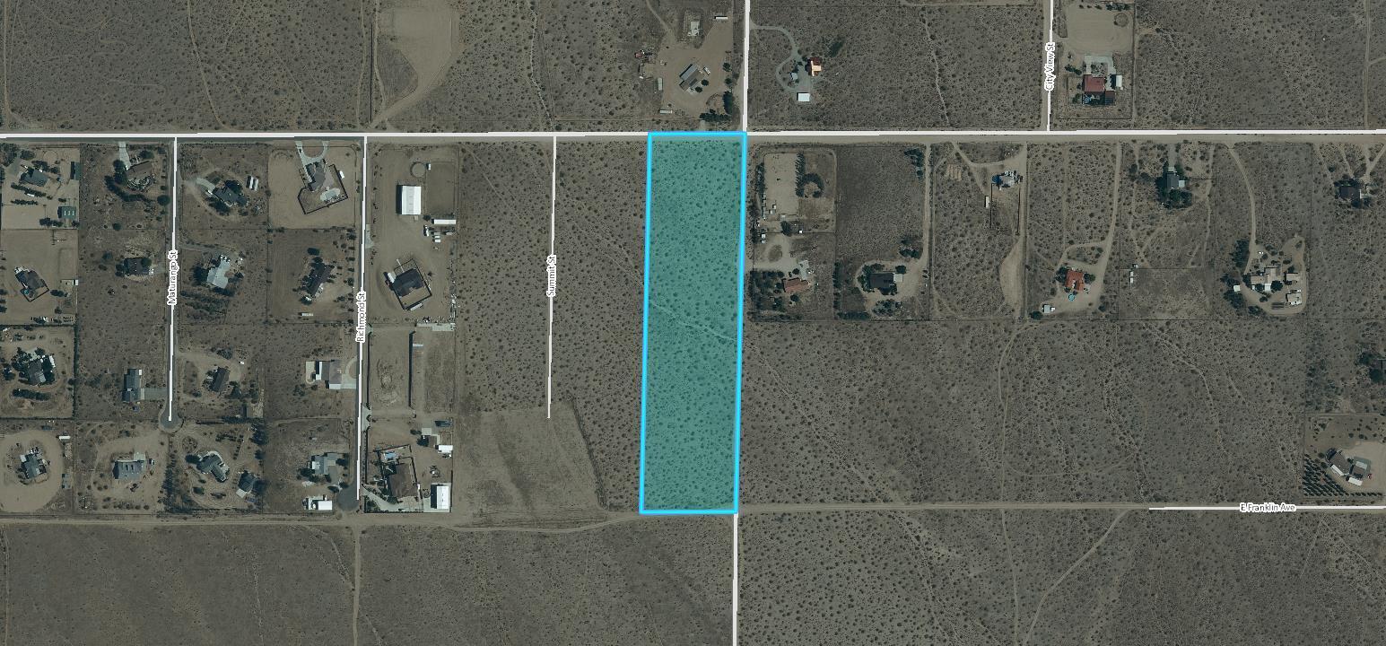 4 West Dolphin Avenue Ridgecrest, CA 93555 - Photo 2 of 16 a bathroom with a shower