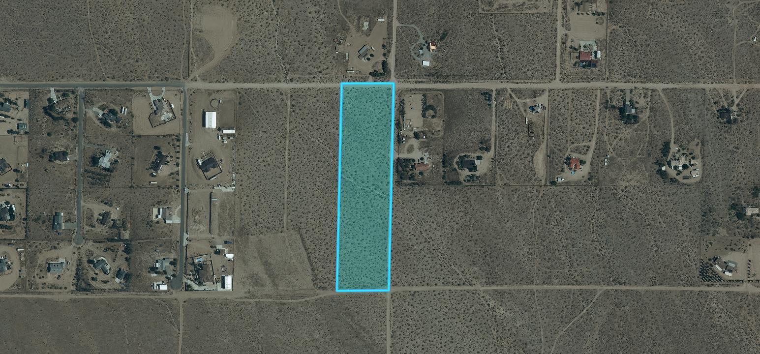 4 West Dolphin Avenue Ridgecrest, CA 93555 - Photo 3 of 16 a bathroom with a shower