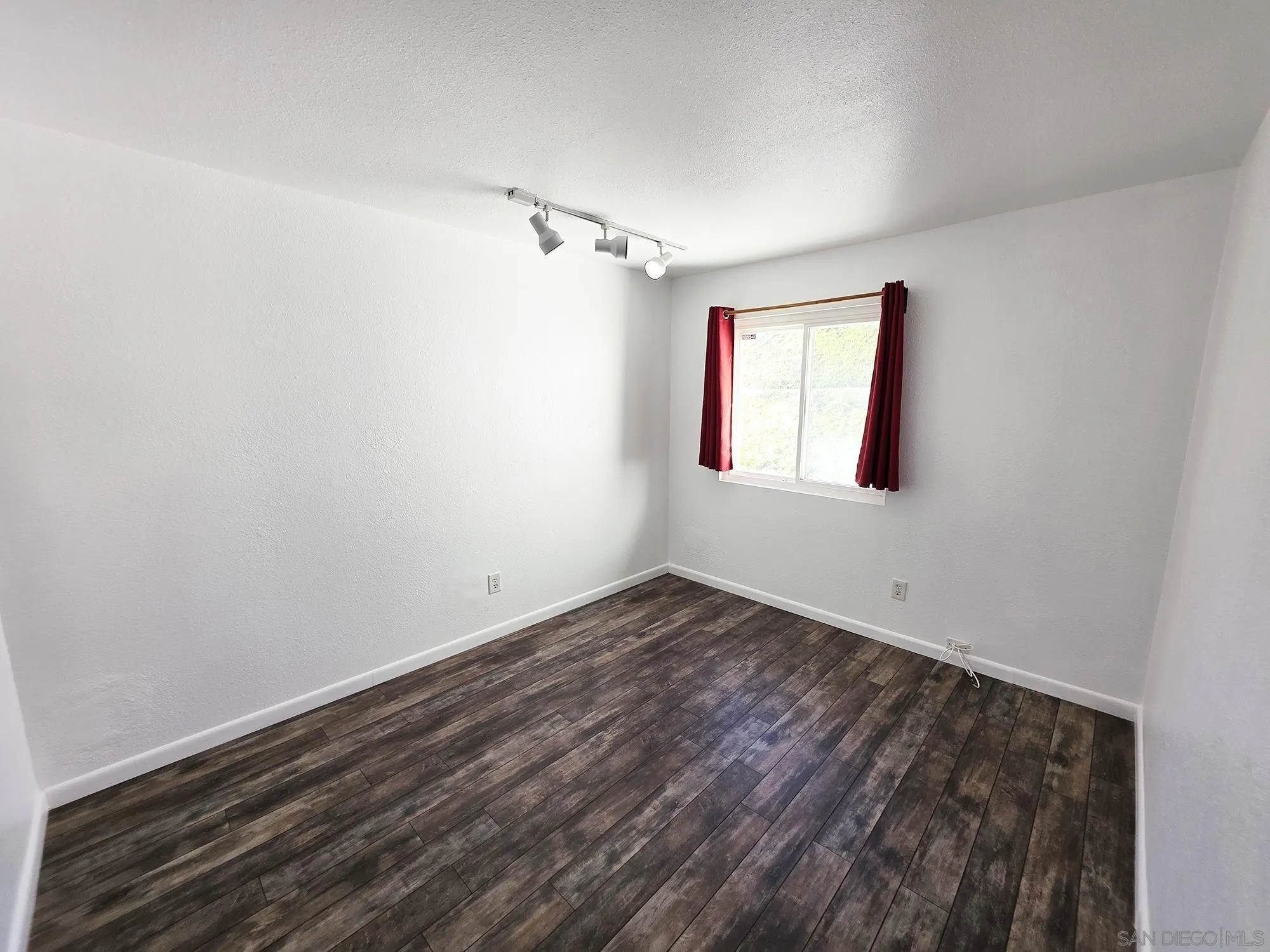 2230 Ledgeview Lane Spring Valley, CA 91977 - Photo 16 of 29