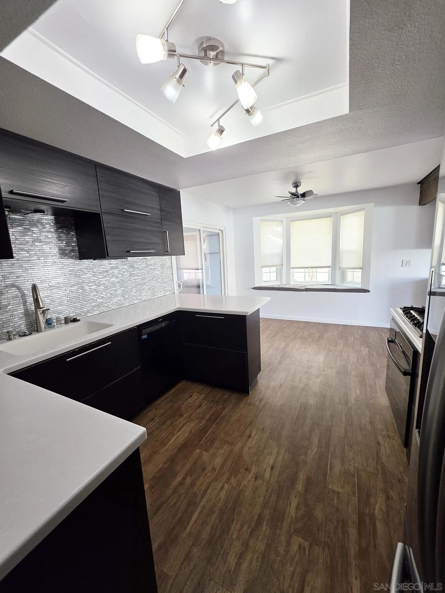 2230 Ledgeview Lane Spring Valley, CA 91977 - Photo 9 of 29