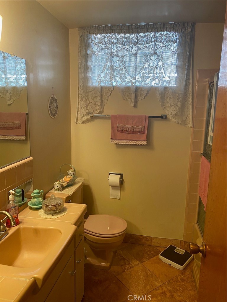 527 Cedar Avenue, Unit 1F Long Beach, CA 90802 - Photo 11 of 12