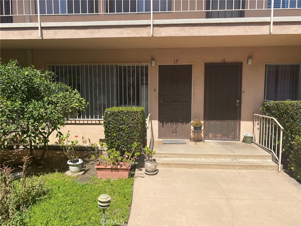 527 Cedar Avenue, Unit 1F Long Beach, CA 90802 - Photo 3 of 12