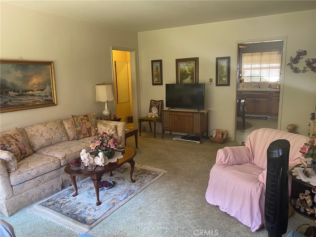 527 Cedar Avenue, Unit 1F Long Beach, CA 90802 - Photo 4 of 12