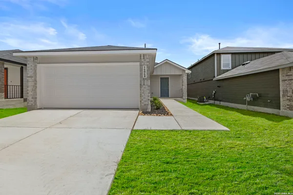 $249,500 | 16068 Mahogany Way, Elmendorf, TX 78112