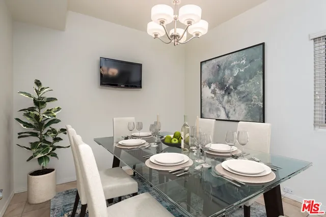 $3,900 | 5139 Balboa Boulevard, Unit 12, Encino, CA 91316