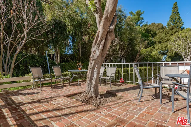 $3,900 | 5139 Balboa Boulevard, Unit 12, Encino, CA 91316