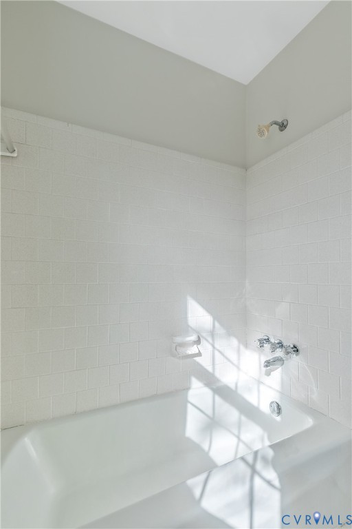 10200 Merrigan Road Richmond, VA 23235 - Photo 38 of 47 a bathroom with a bathtub