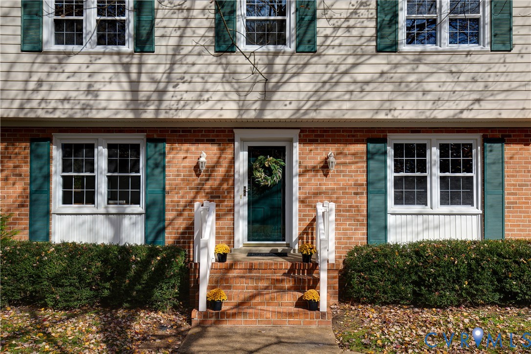 10200 Merrigan Road Richmond, VA 23235 - Photo 7 of 47 a house view with outdoor space
