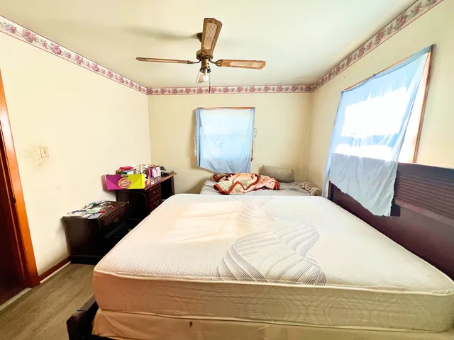 $240,000 | 9611 Merton Avenue, Oak Lawn, IL 60453