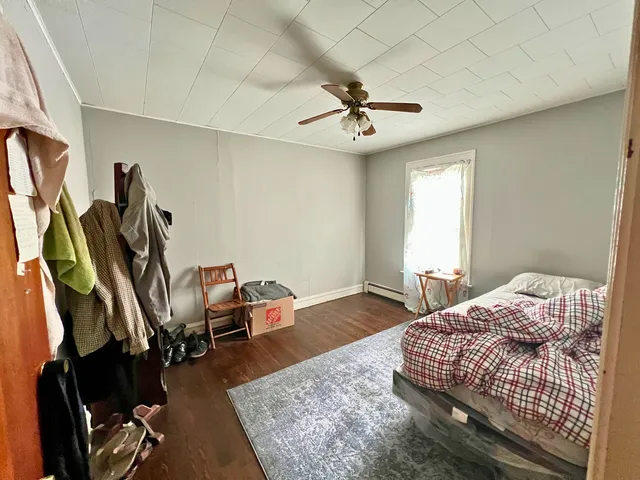 $240,000 | 9611 Merton Avenue, Oak Lawn, IL 60453