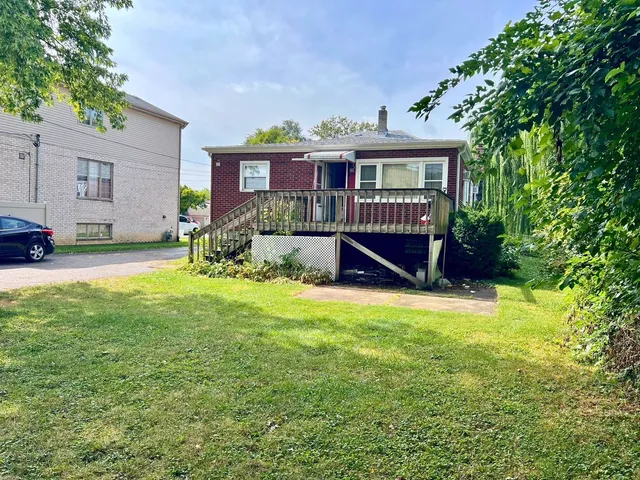 $240,000 | 9611 Merton Avenue, Oak Lawn, IL 60453