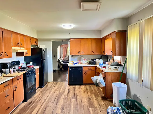 $240,000 | 9611 Merton Avenue, Oak Lawn, IL 60453