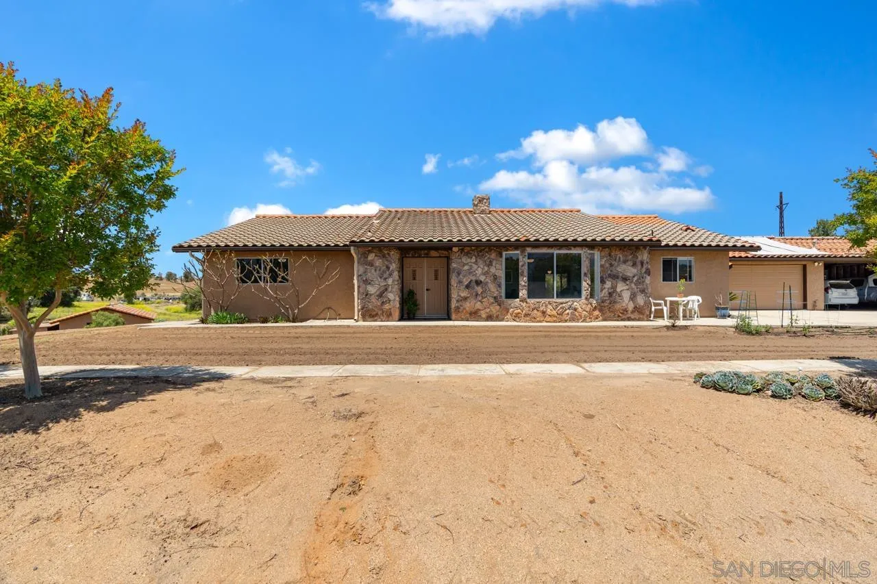 31478 Valley Center Road Valley Center, CA 92082 - Photo 5 of 66
