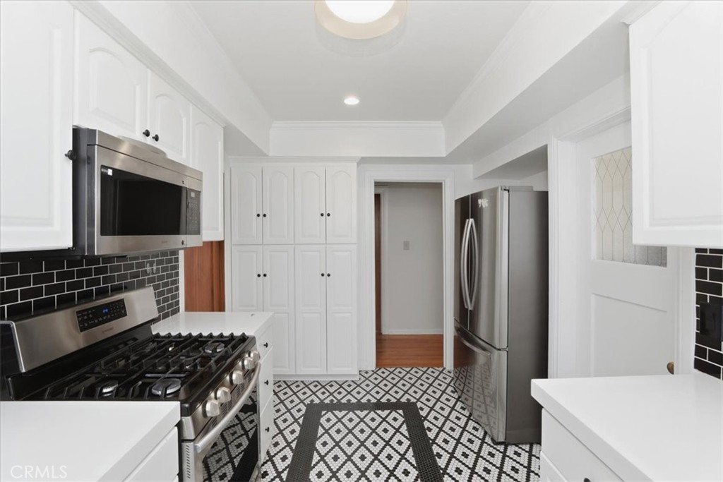 3589 Castle Reagh Place Riverside, CA 92506 - Photo 16 of 46