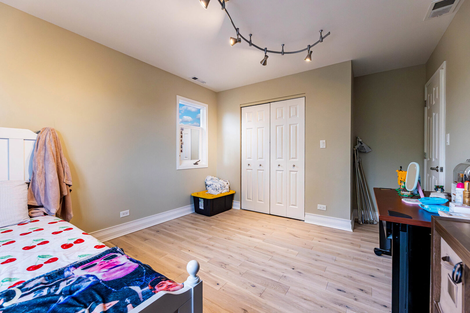 6017 South Monitor Avenue Chicago, IL 60638 - Photo 19 of 35