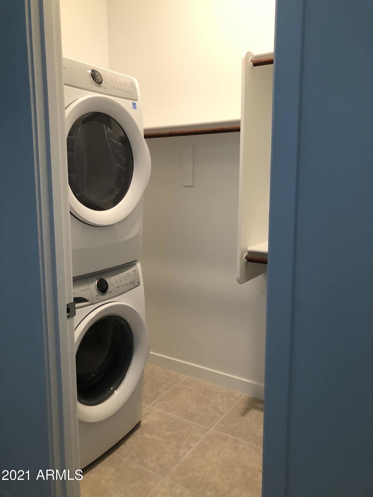 16755 West Sand Hills Road Surprise, AZ 85387 - Photo 5 of 23 IMG-0371