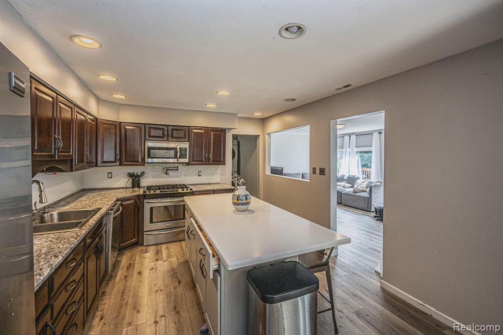 14510 Hannan Road Romulus, MI 48174 - Photo 32 of 44