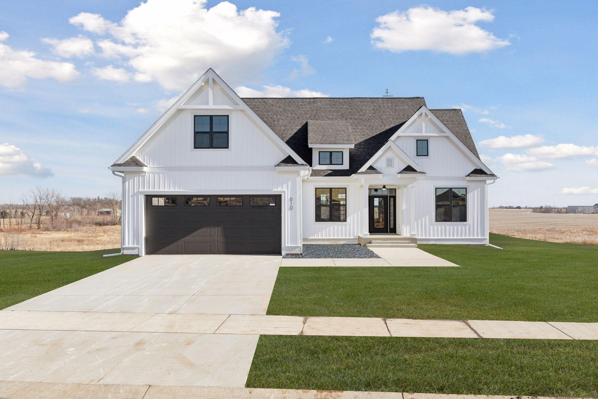 610 Field Point Street Roberts, WI 54023 - Photo 2 of 59