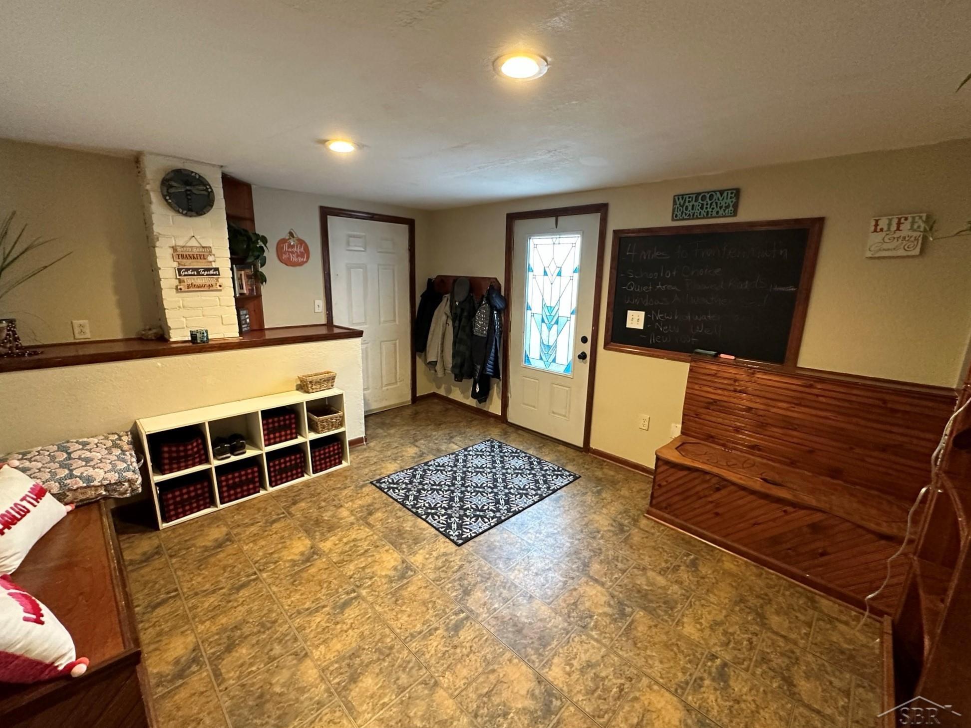 8145 Van Cleve Road Vassar, MI 48768 - Photo 5 of 43 50094763-4.JPG